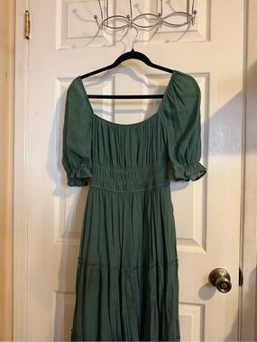 Trixxi Green Puff-Sleeve Maxi Dress
